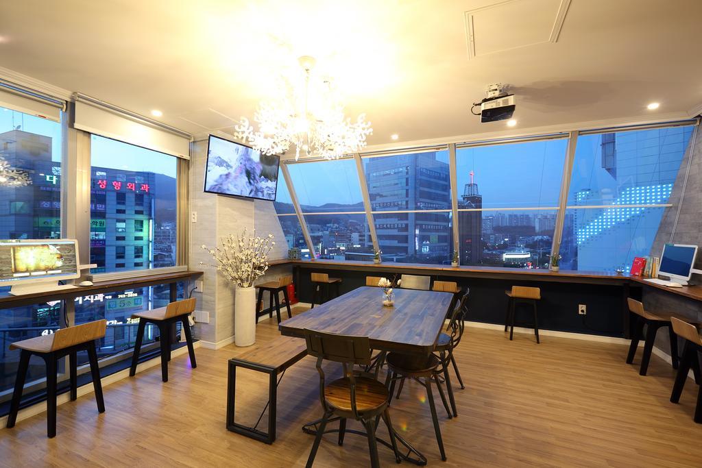 First Guesthouse Busan Eksteriør billede